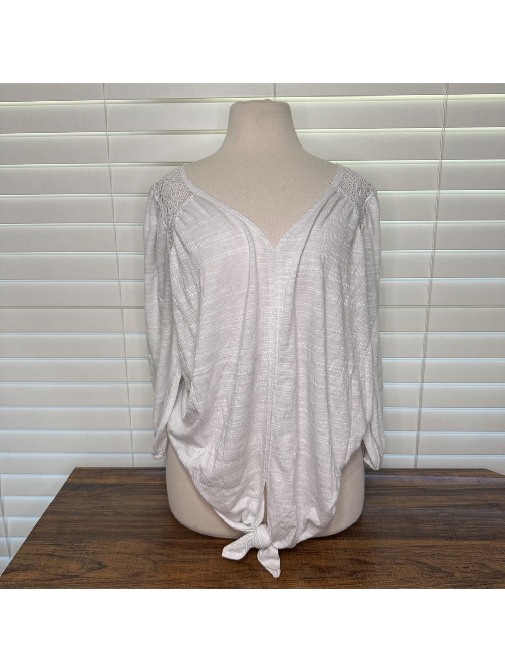 Max Studio White Tie-Front Blouse with Lace Detail Size Large